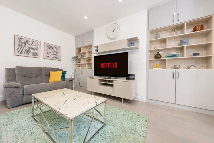 Flat Carlton Vale in City of Westminster