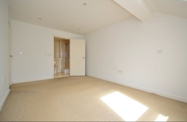 Flat Regency Court in Penistone