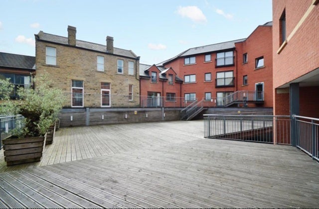 Flat Regency Court in Penistone