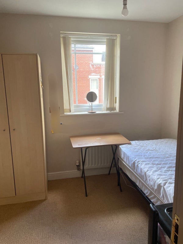 Room Chorlton Road in Manchester