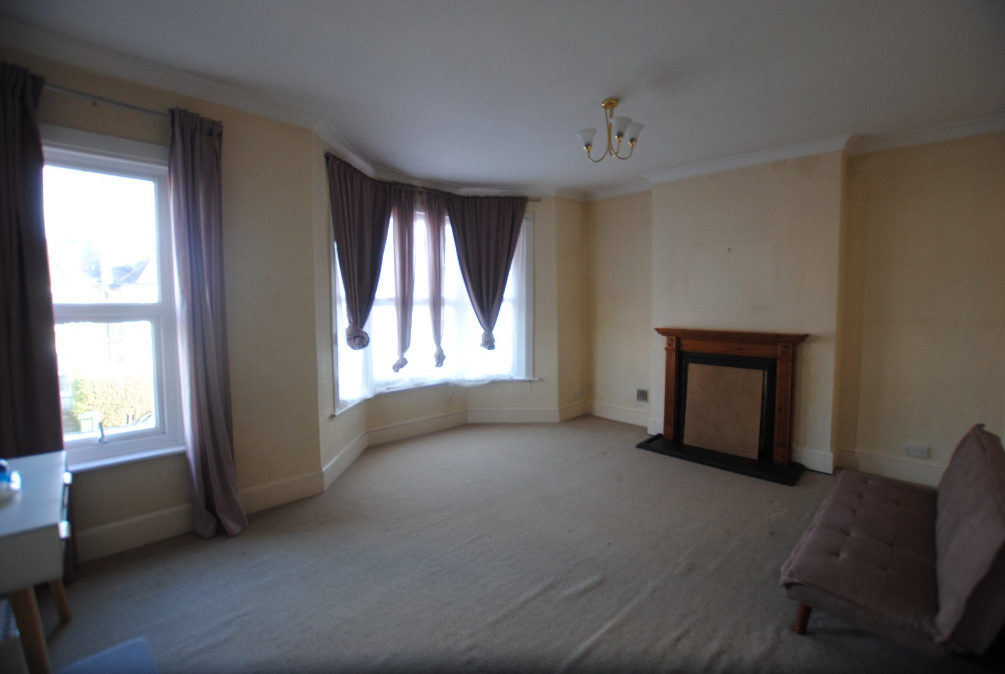Flat Hurstbourne Road in Greater London