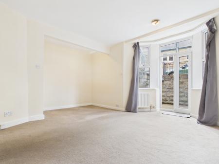 Flat Cheltenham Mount in Harrogate