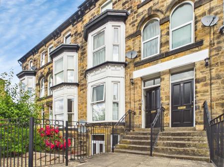 Flat Cheltenham Mount in Harrogate