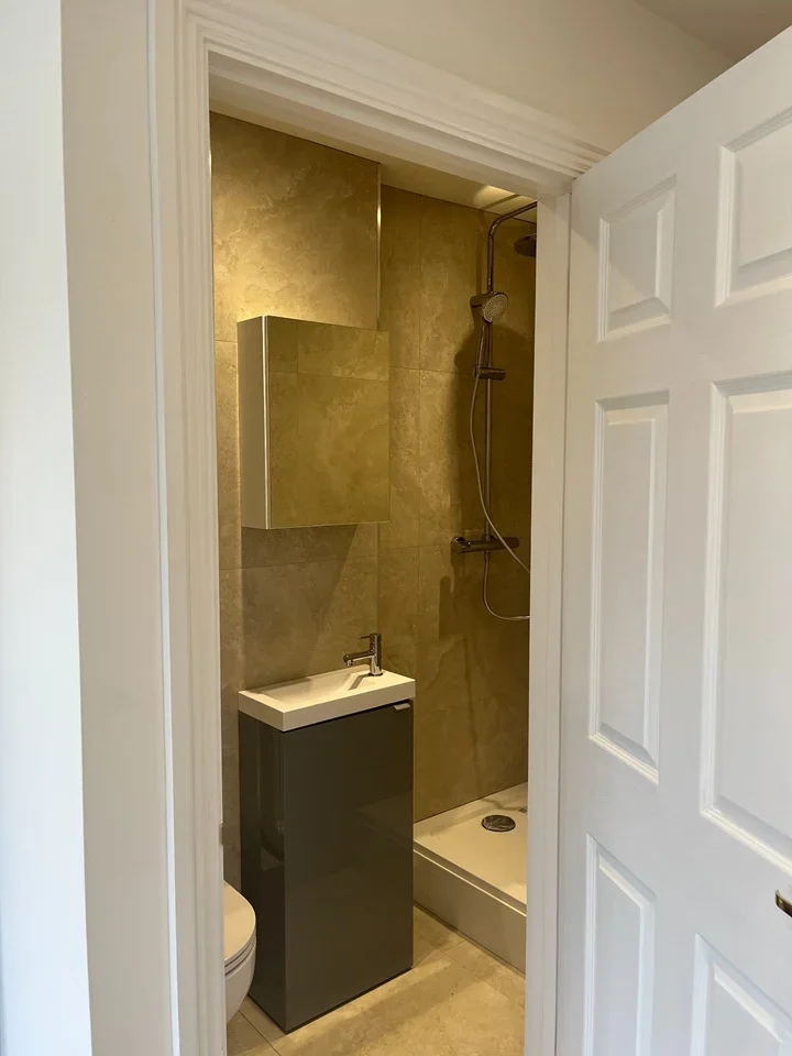 Room Goodhall Close in Greater London
