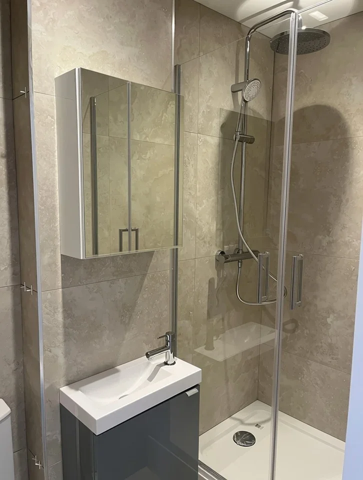 Room Goodhall Close in Greater London