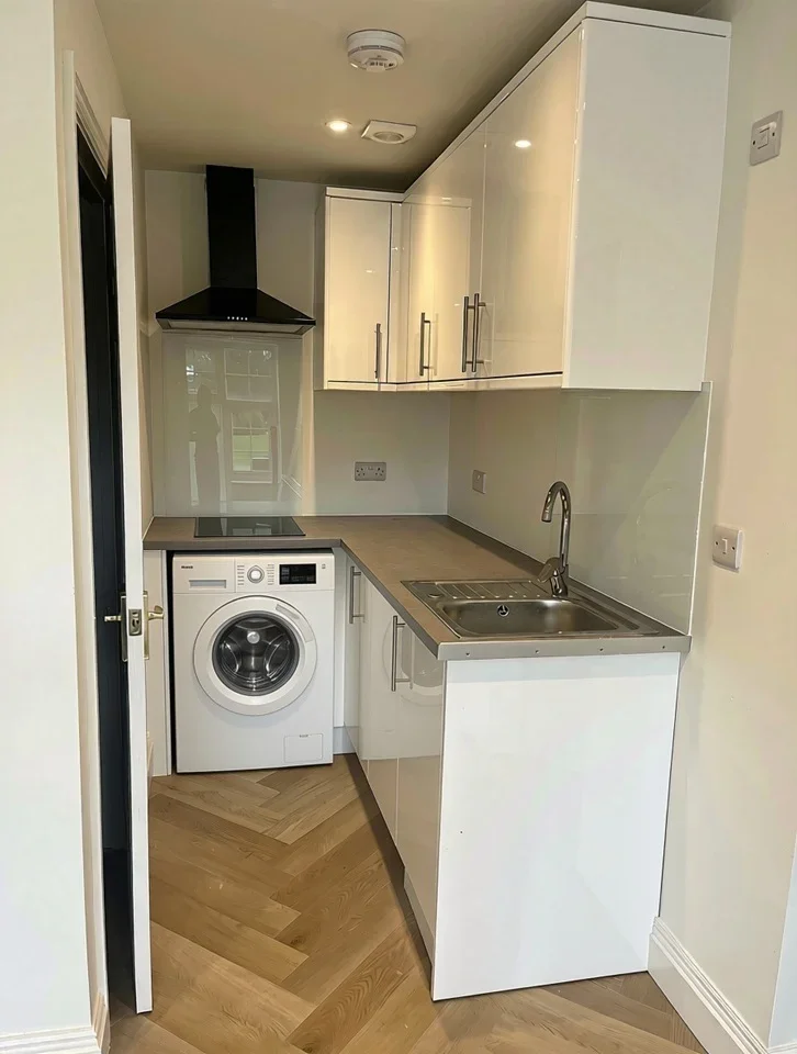 Room Goodhall Close in Greater London