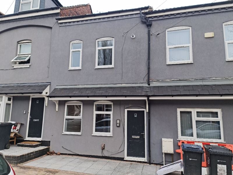 Flat Hubert Road in Birmingham