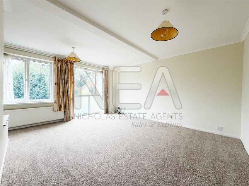 House Knighton Close in Reading