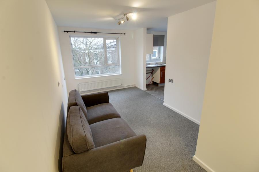 Flat Appleyard in Peterborough