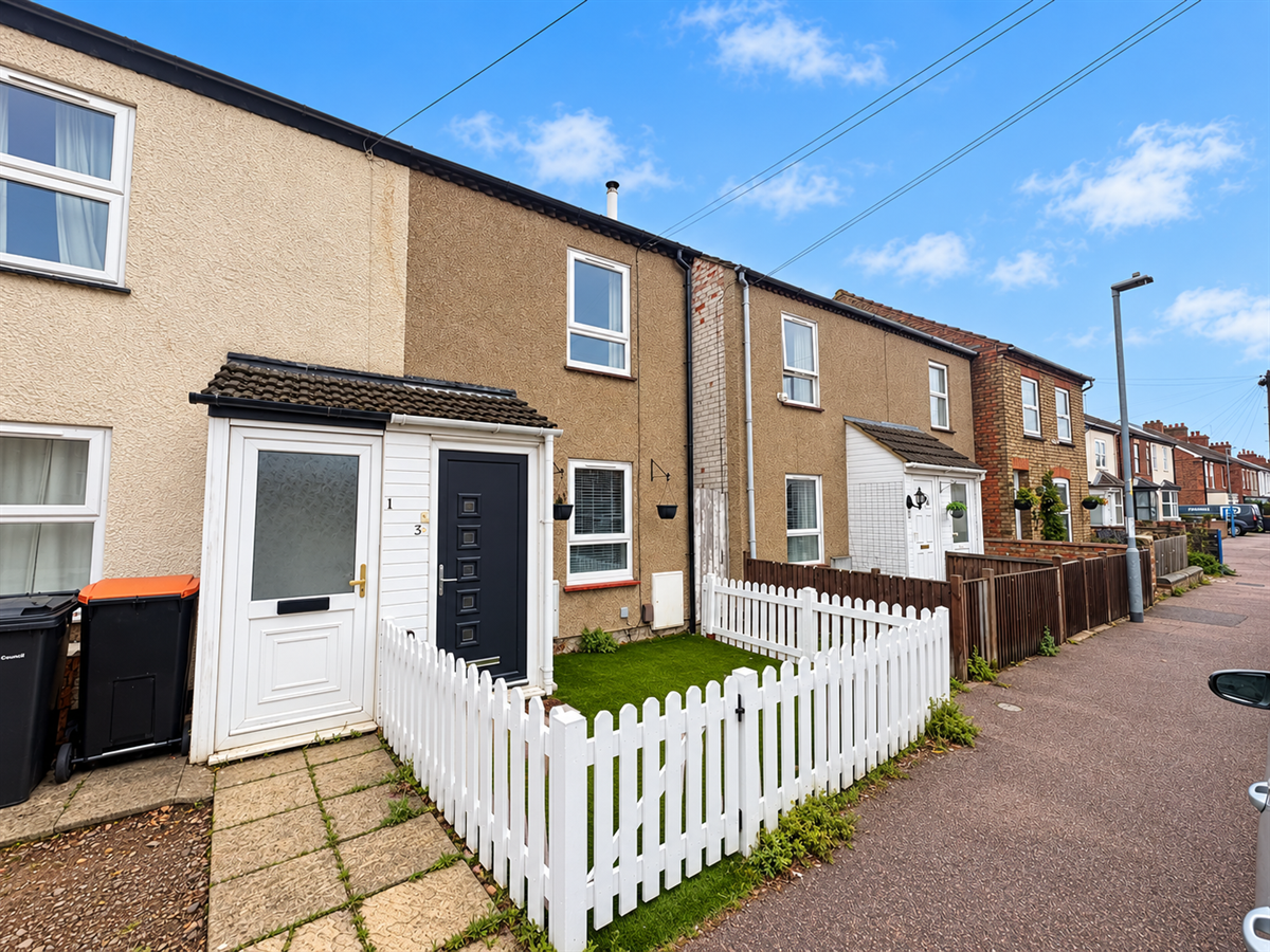 House Stuart Road in Kempston