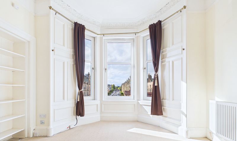 Flat Falcon Gardens in City of Edinburgh