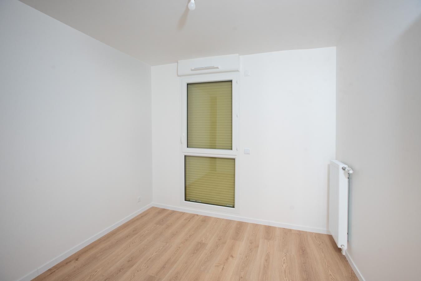 Flat Rue Madiraa in Courbevoie
