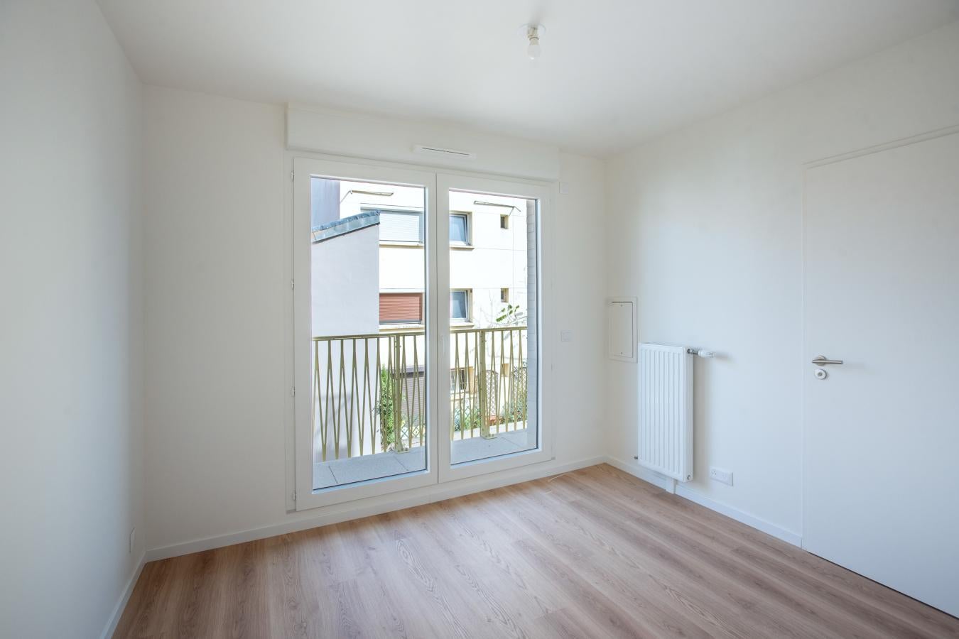 Flat Rue Madiraa in Courbevoie