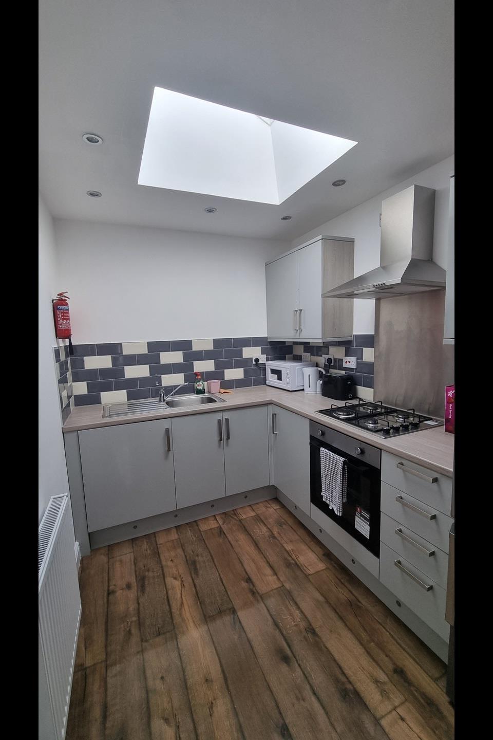 Flat Grosvenor Road in Bristol
