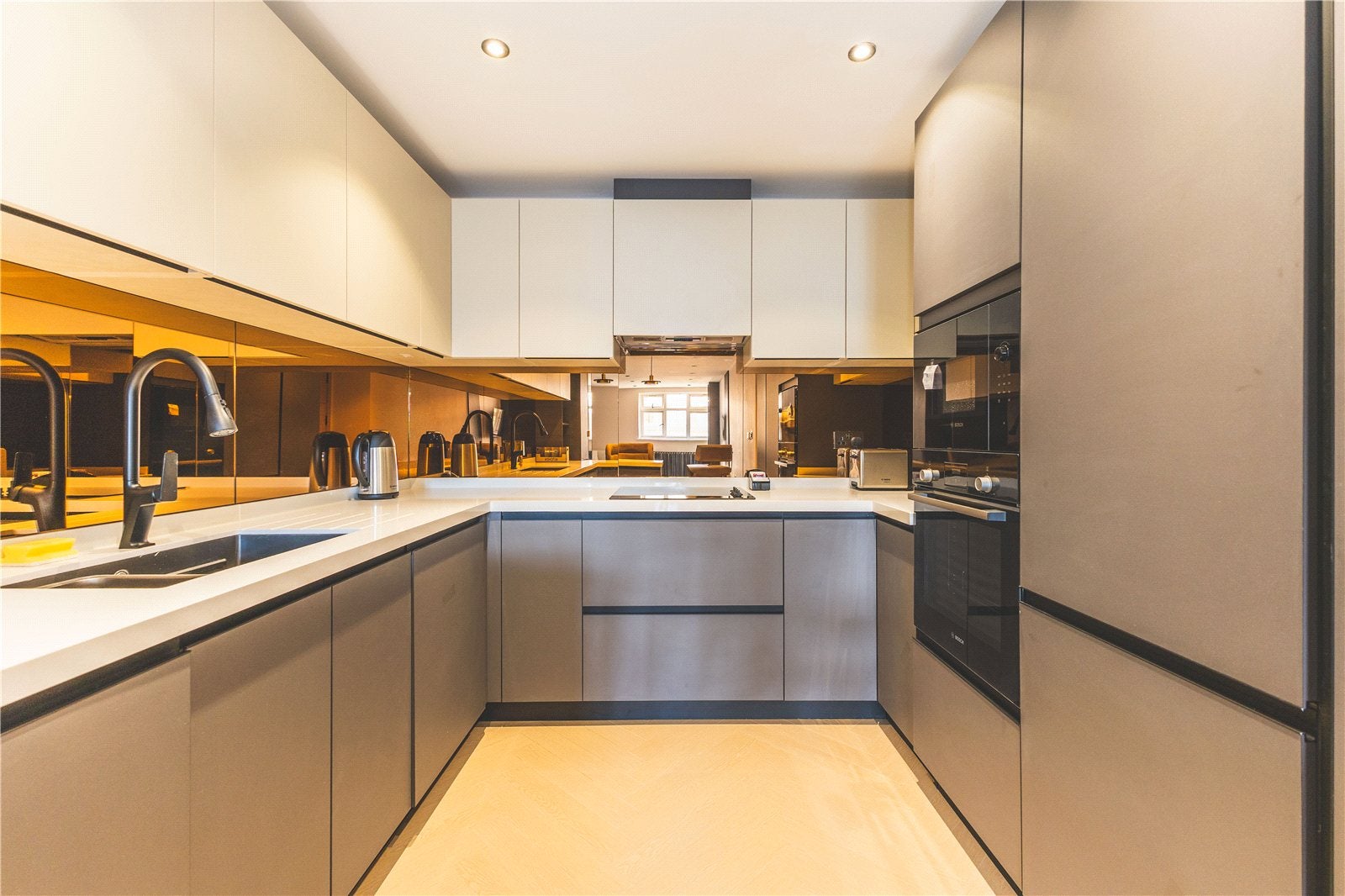 Flat Philpot Street in Greater London