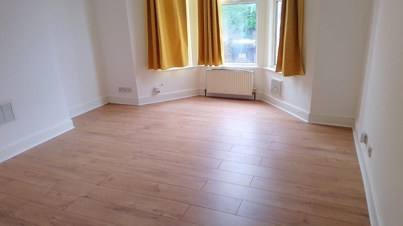 Flat Lausanne Road in Greater London