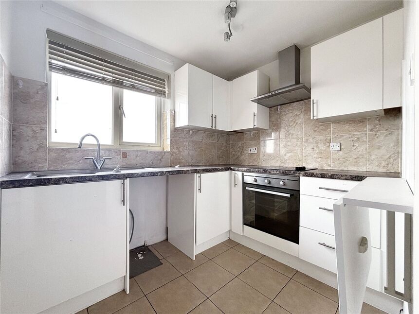 Flat Millhaven Close in Greater London