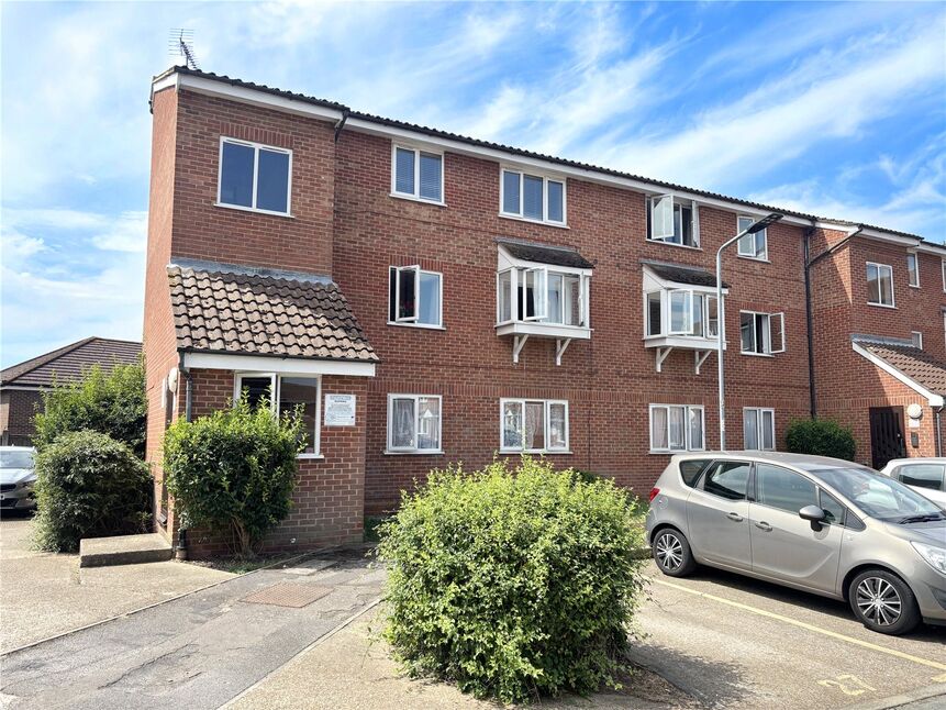 Flat Millhaven Close in Greater London