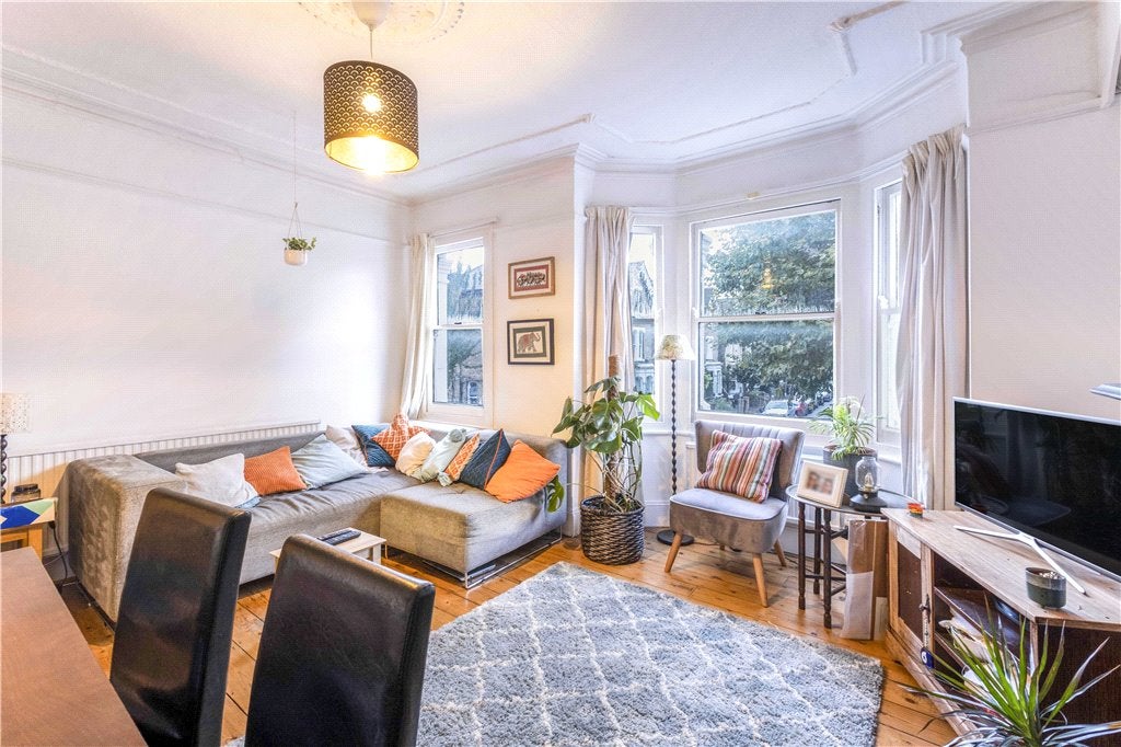 Flat Rockland Road in Greater London