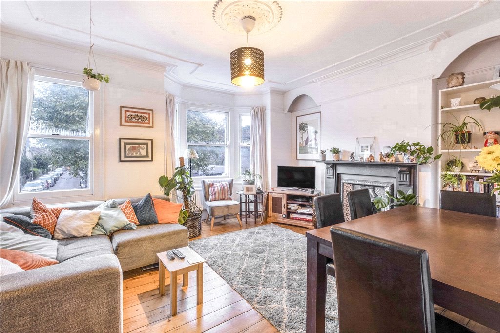 Flat Rockland Road in Greater London