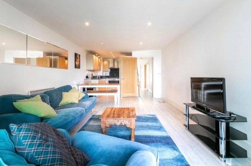 Room Wandsworth Road in Greater London