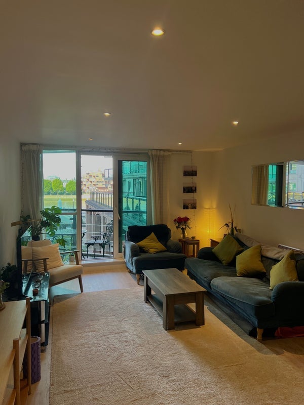 Room Wandsworth Road in Greater London