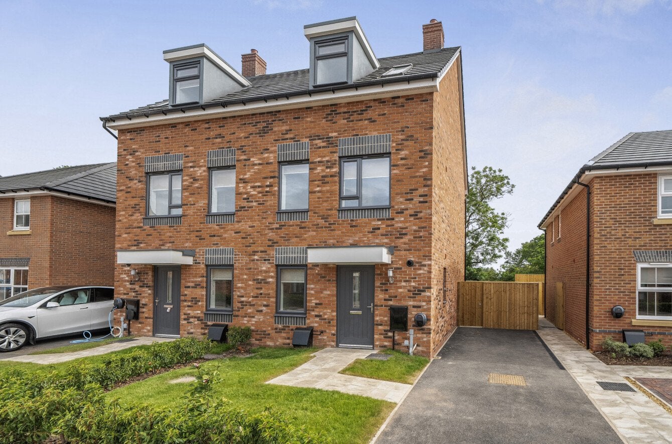 House Robert Lewis Avenue32 in Crewe Green