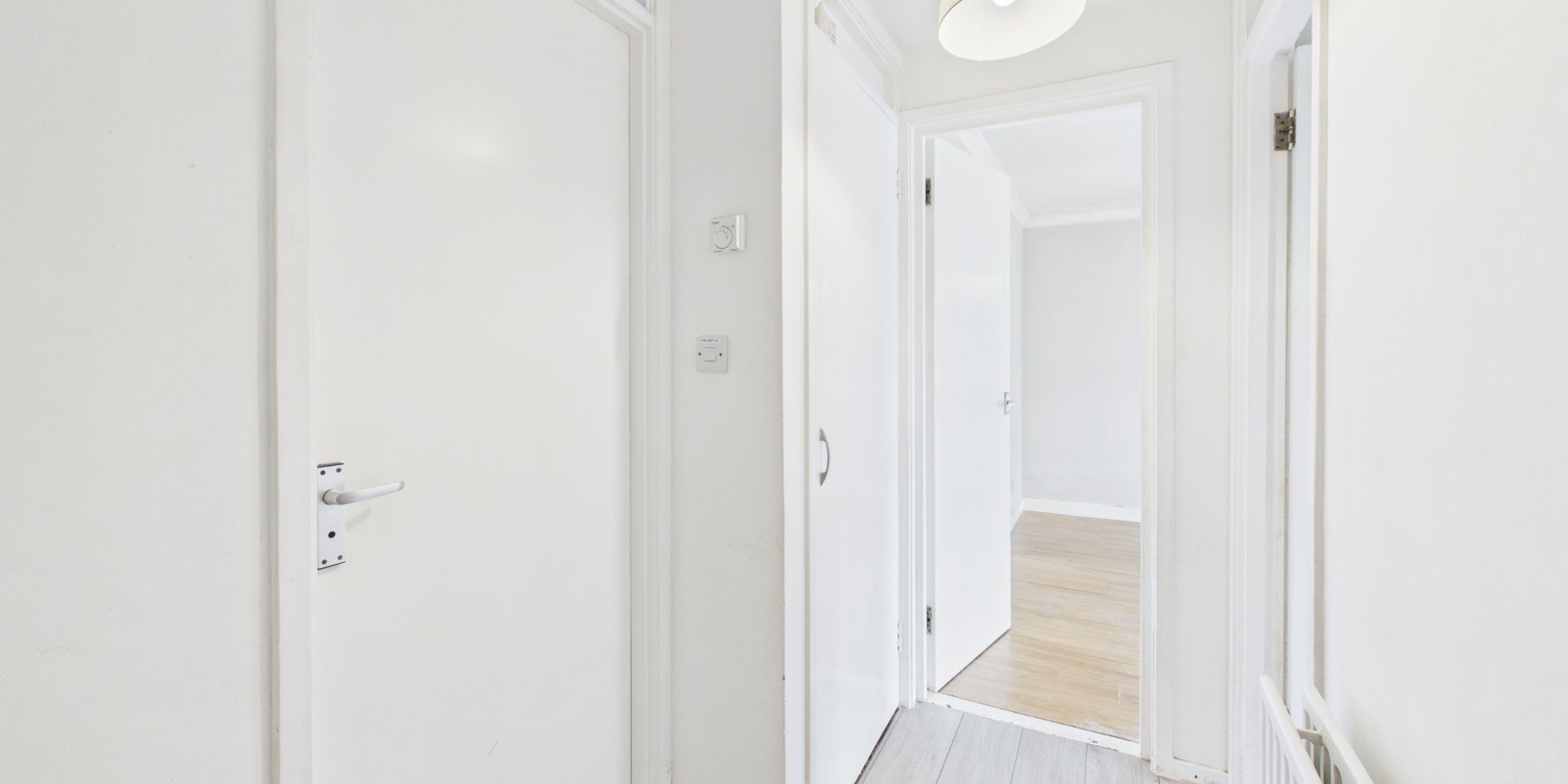 Flat Naldrett Close in Horsham