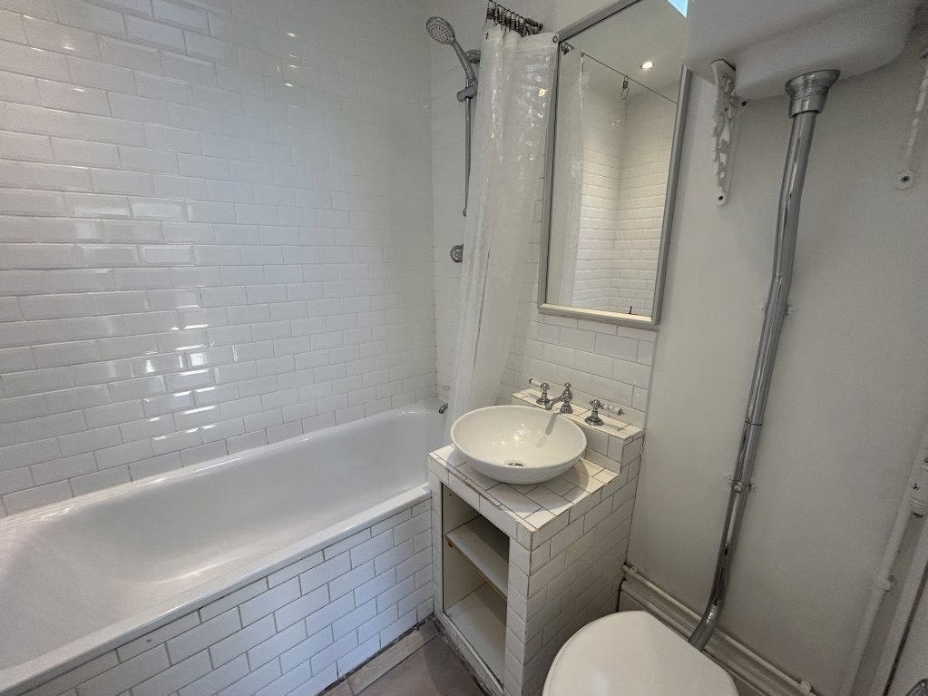 Flat Cowper Road in St Albans