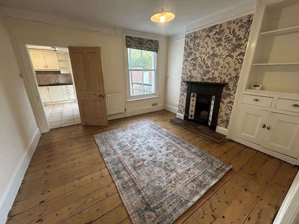 Flat Cowper Road in St Albans