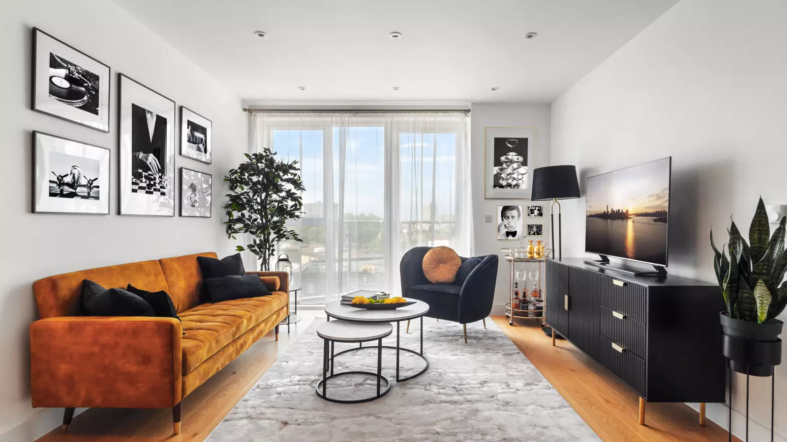 Flat Tollgate Gardens in City of Westminster