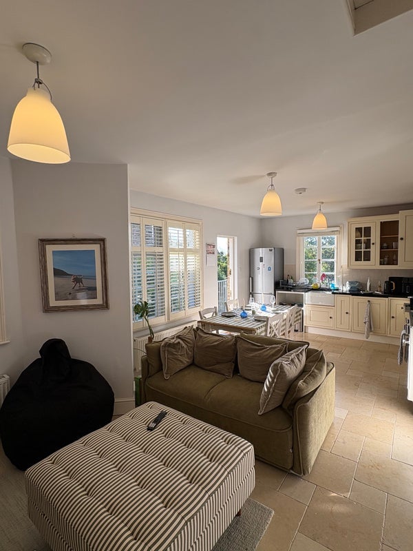 Room Dornton Road in Greater London