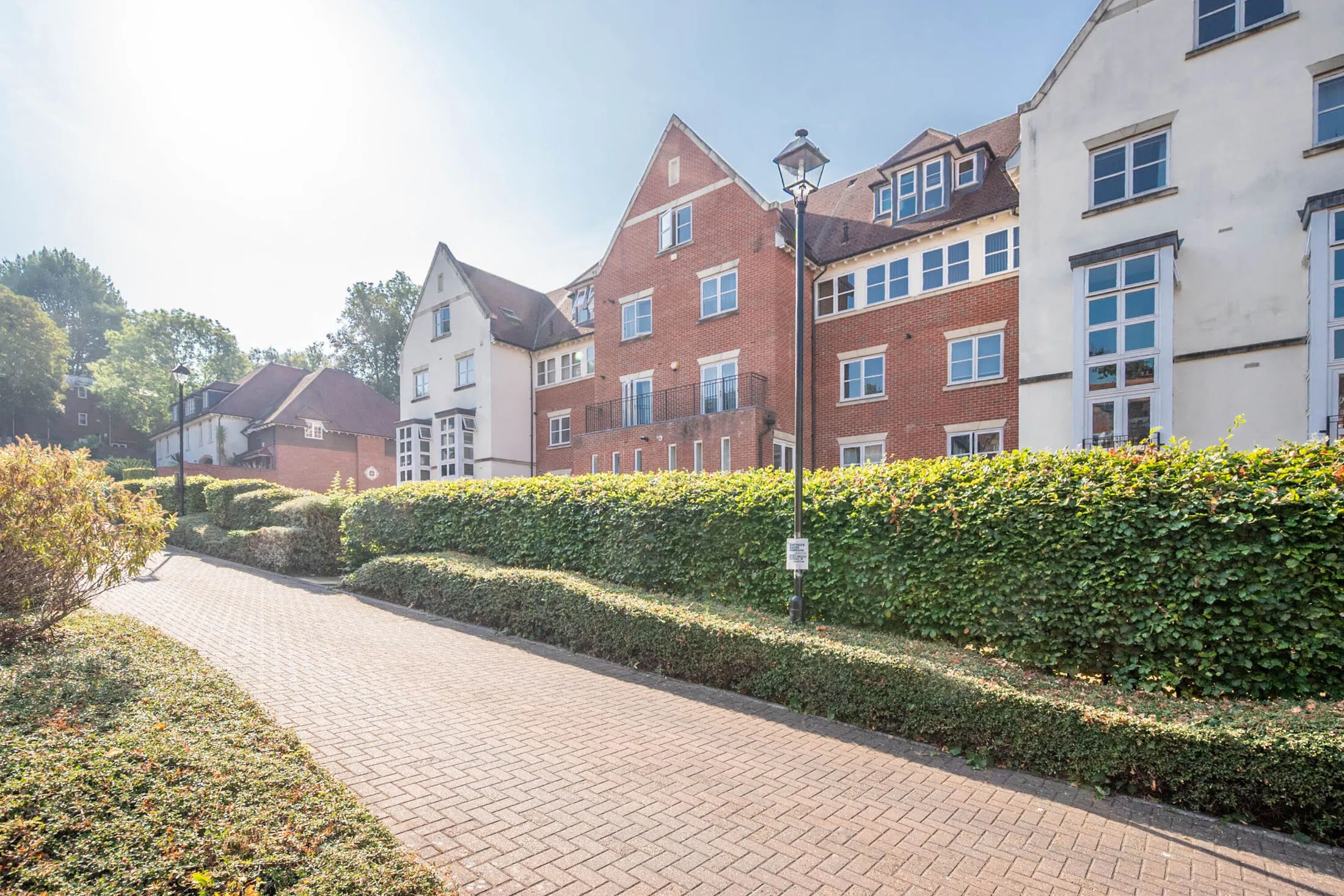 Flat Cottage Close in Greater London