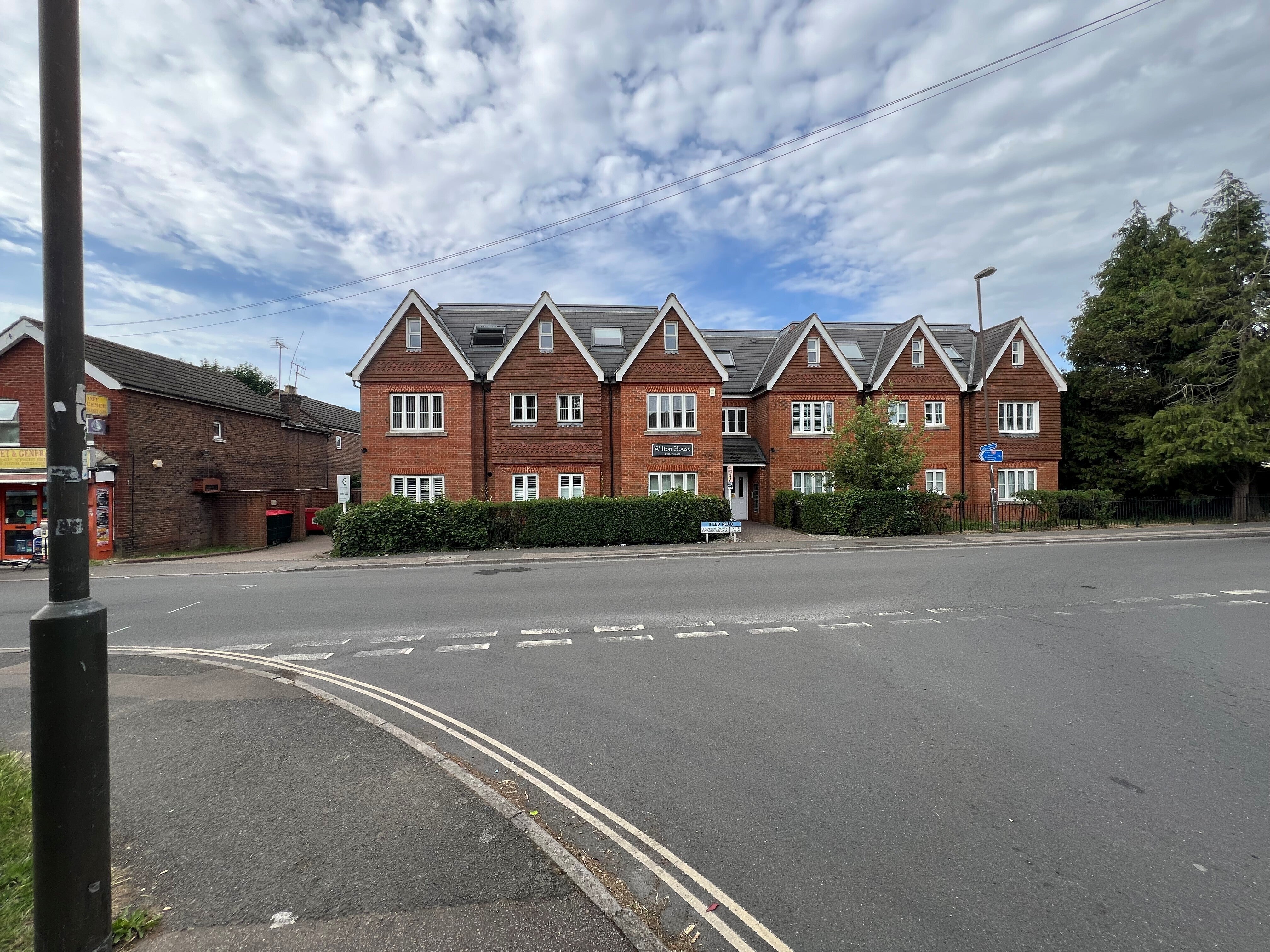 Flat St Peter's Road in Crawley