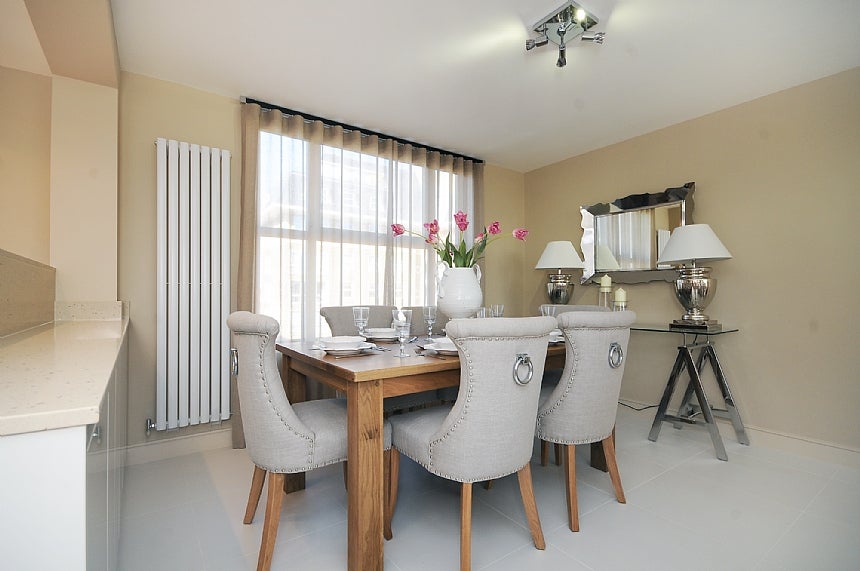 Flat Finchley Road in Greater London