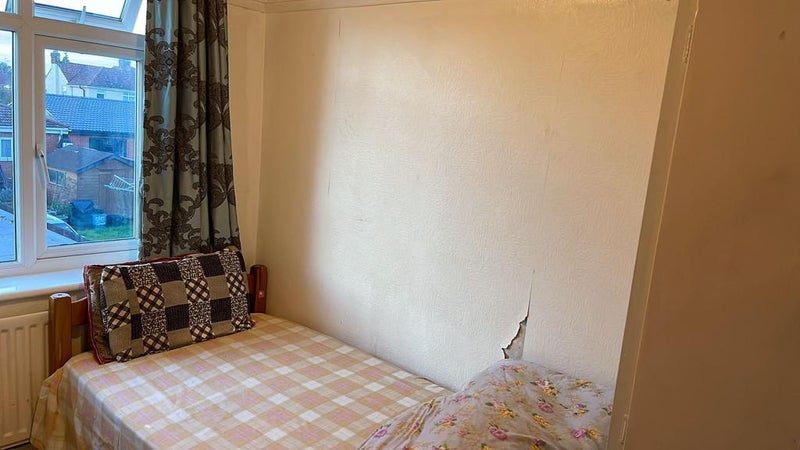 Room Stoke Poges Lane in Slough