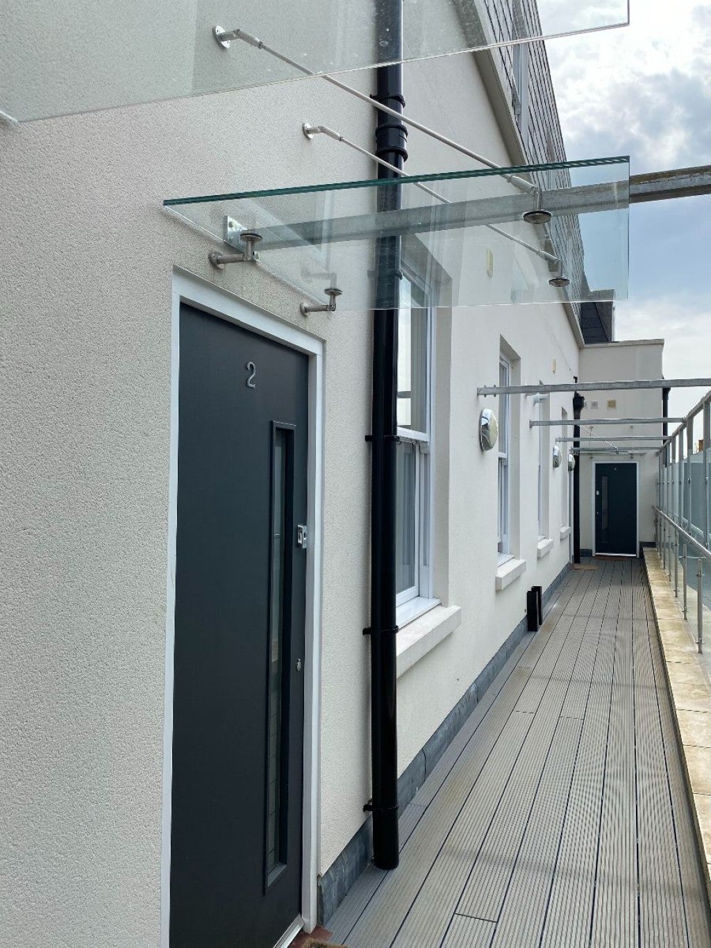 Flat Kings Road in Greater London