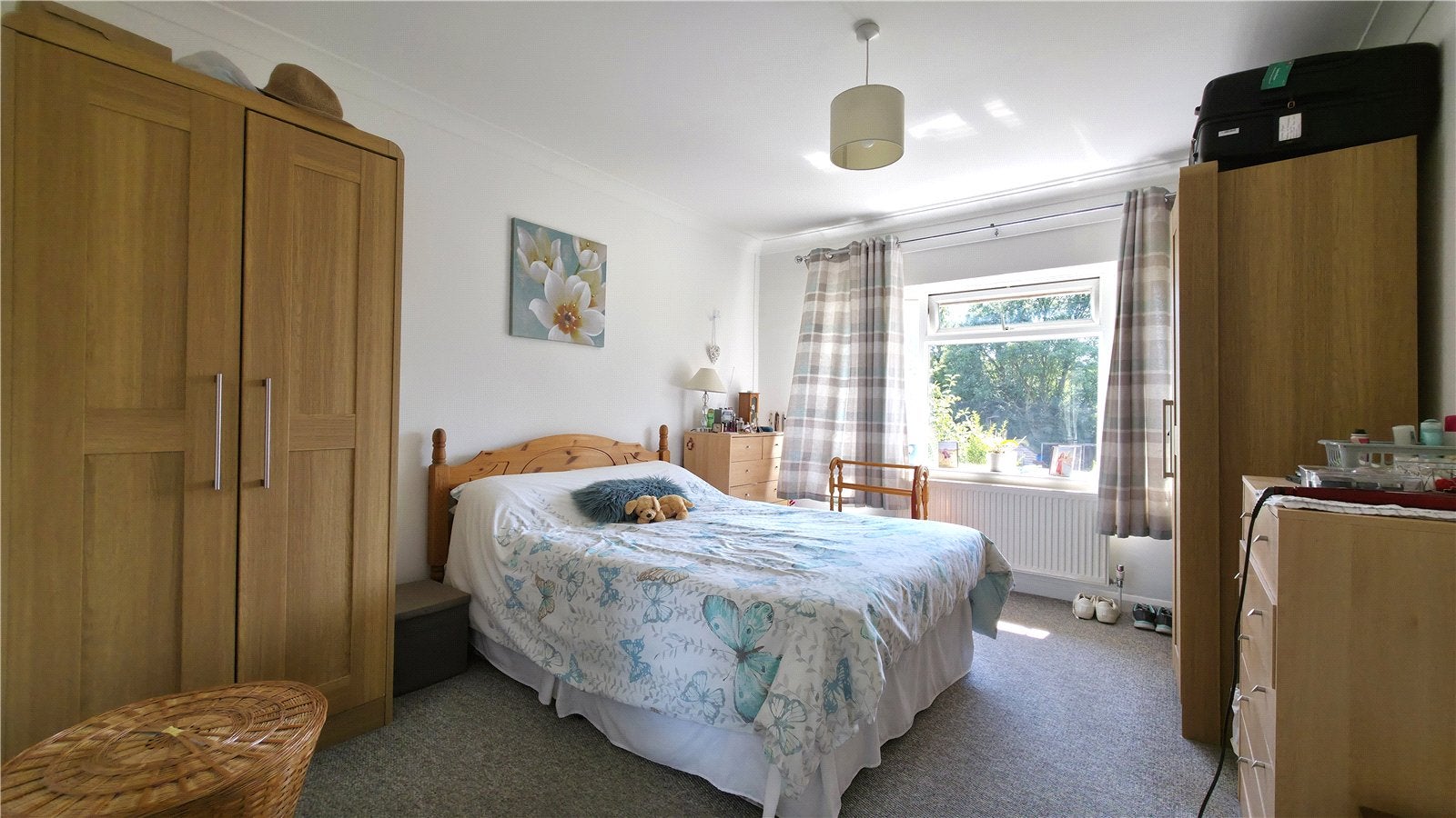 Flat Halsford Park Road in Mid Sussex