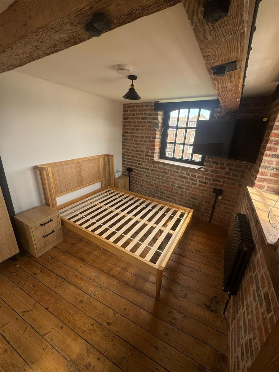 Flat Fydell Crescent in Boston