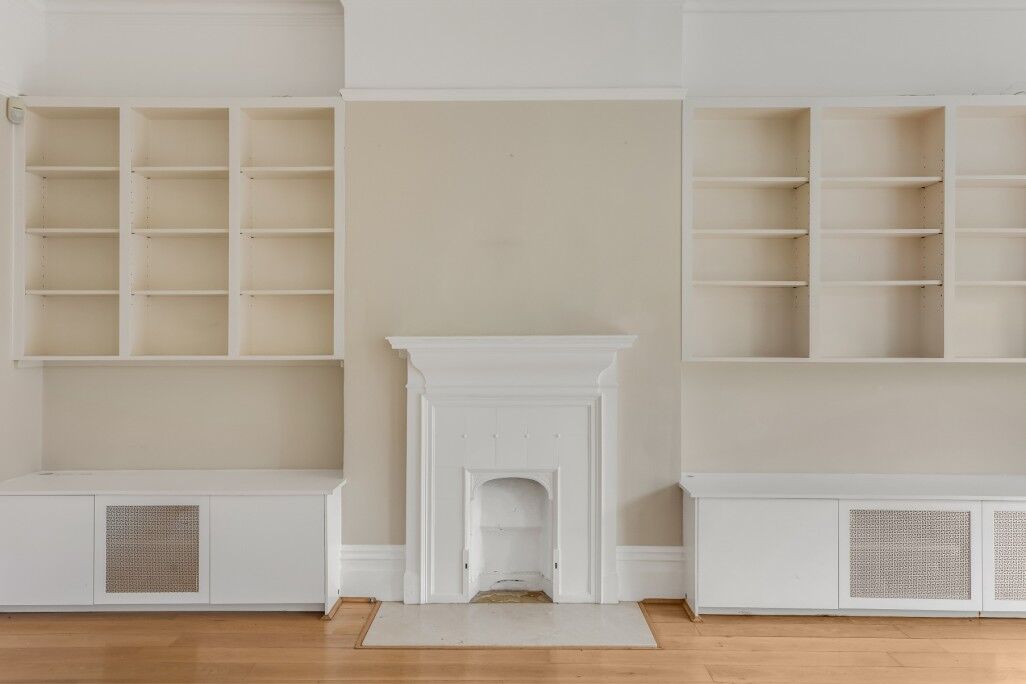 Flat Compayne Gardens in Greater London