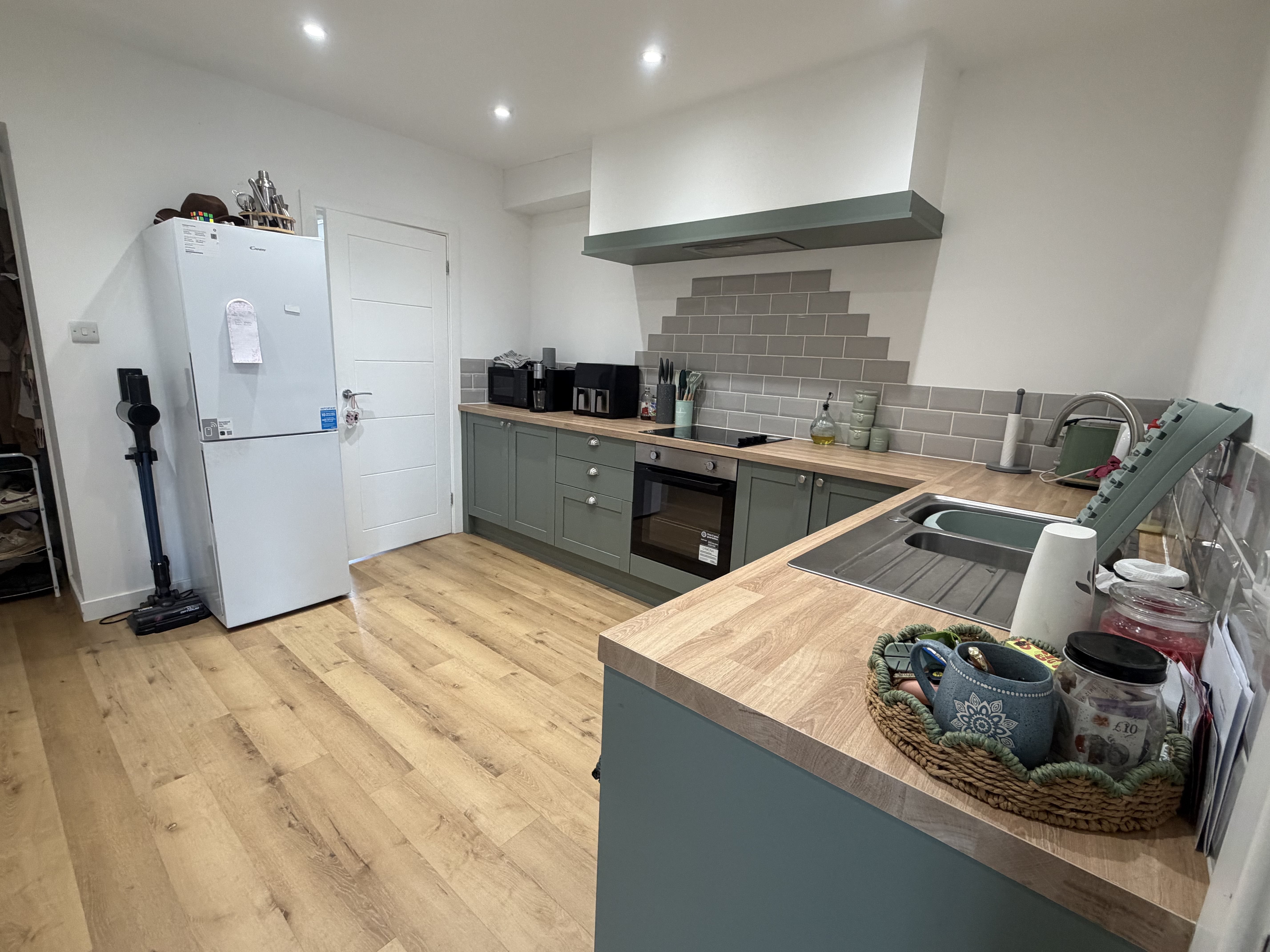 Flat Eastbourne Terrace in Taunton