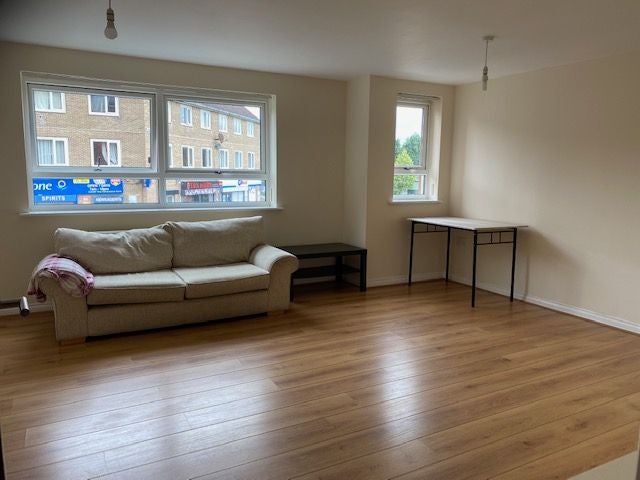 Flat Darian Avenue in Manchester