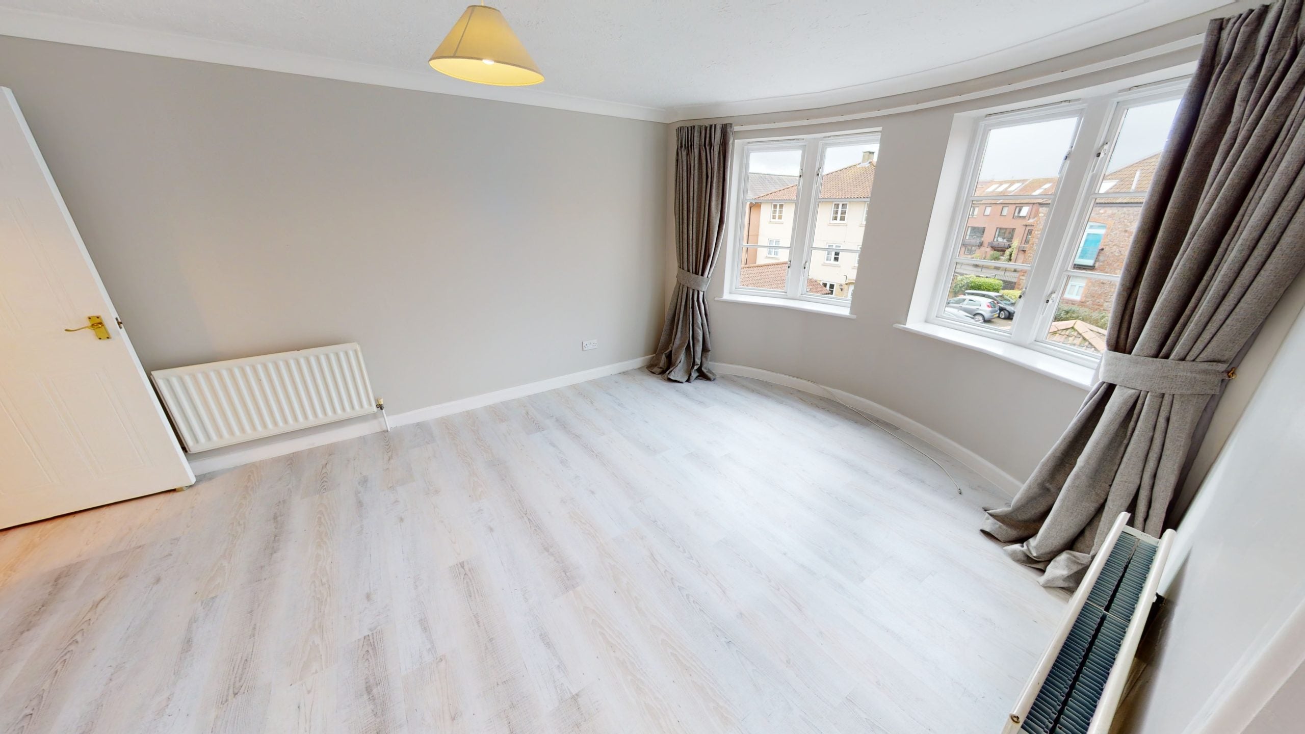 Flat Pooles Wharf Court in Bristol