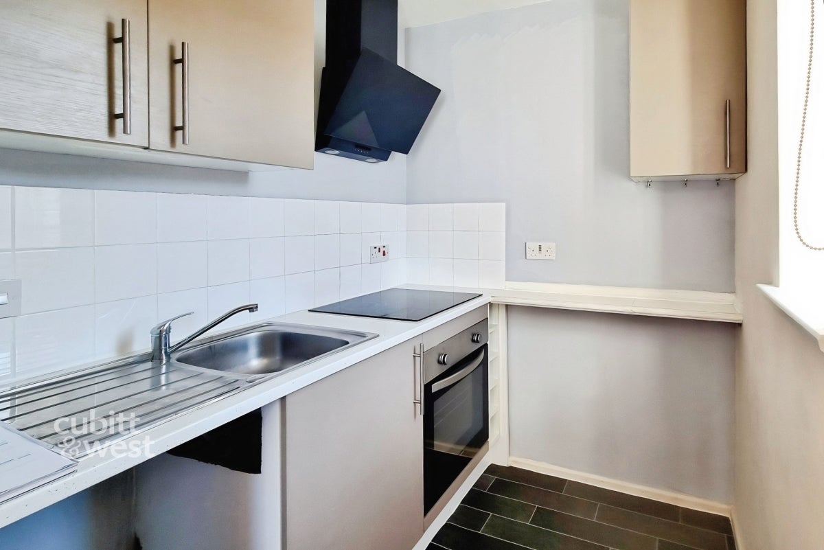 Flat Bower Place in Maidstone