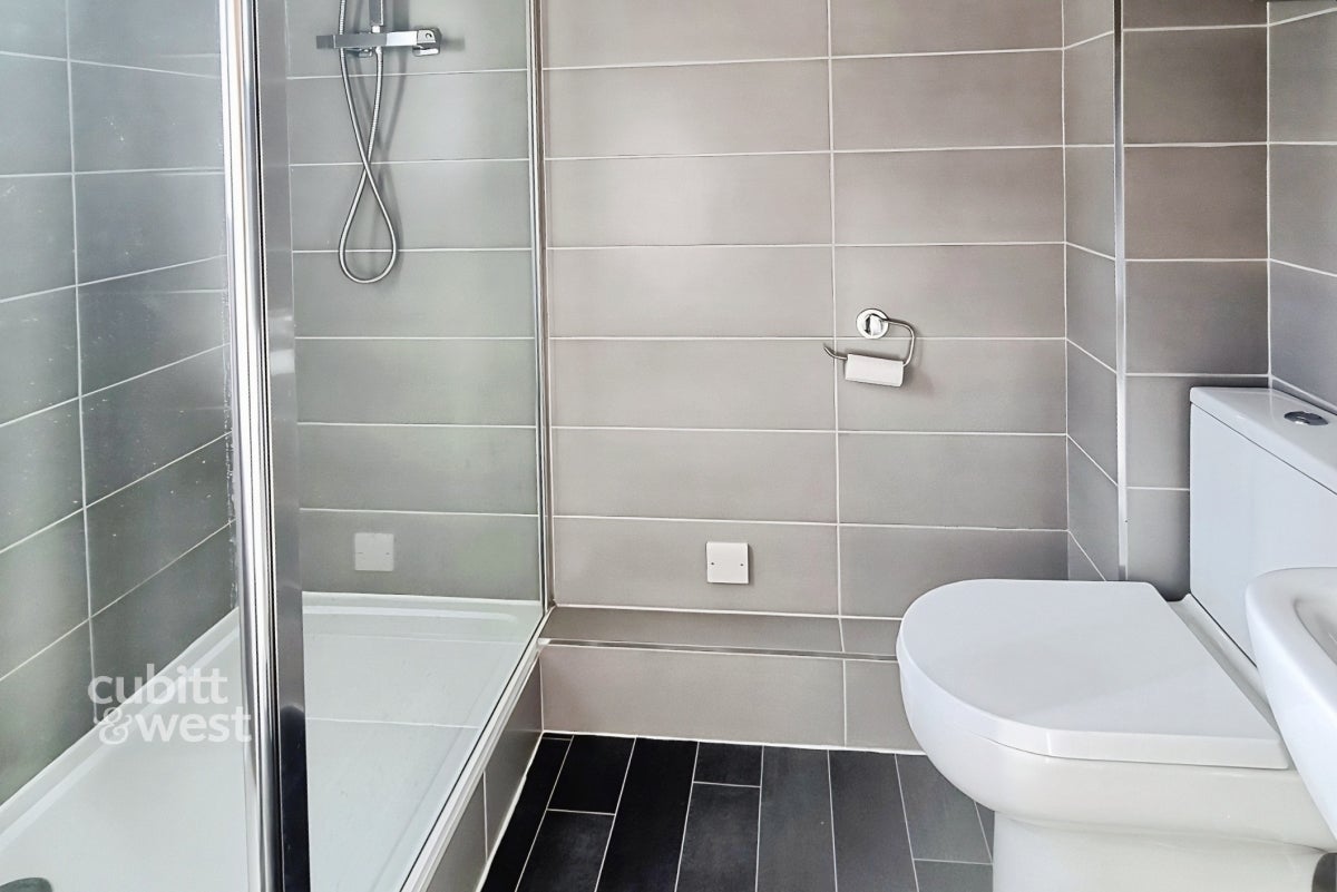 Flat Bower Place in Maidstone