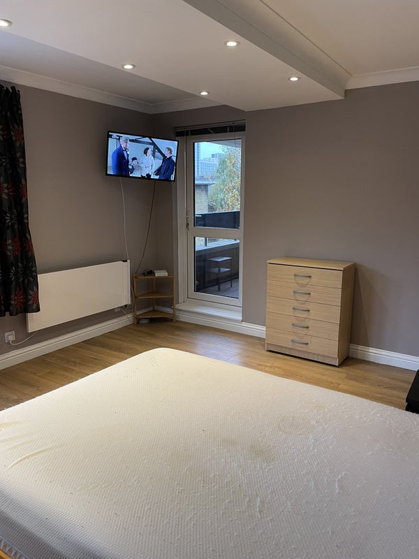 Room Webber Street in Greater London