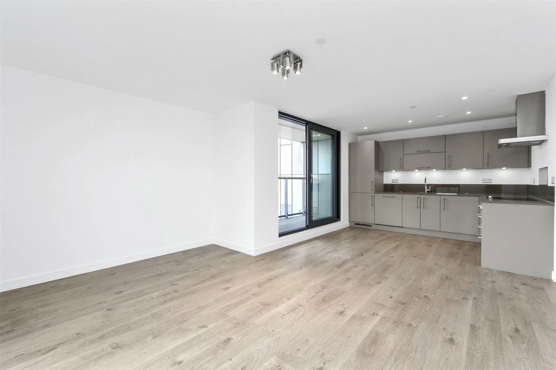 Flat Rotherhithe New Road in Greater London