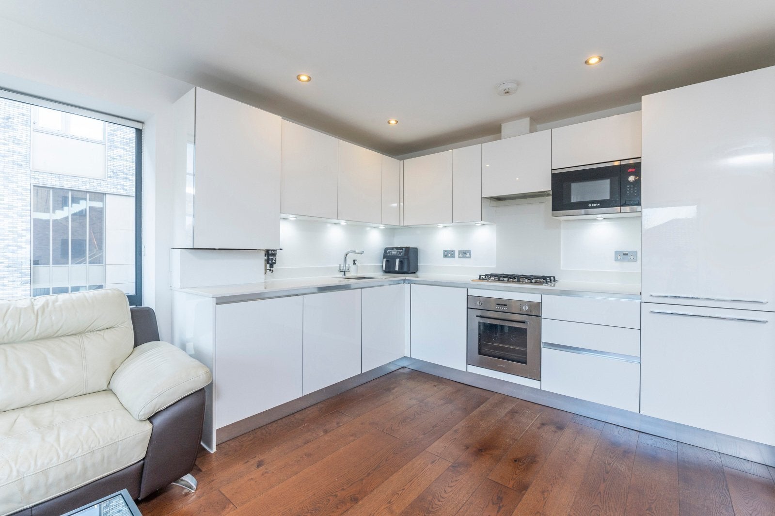 Flat Blair Street in Greater London