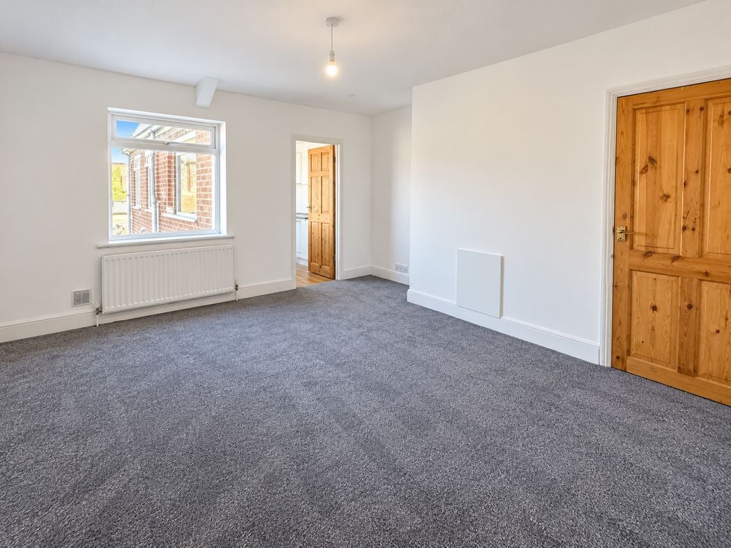 Flat Maple Street in Ashington