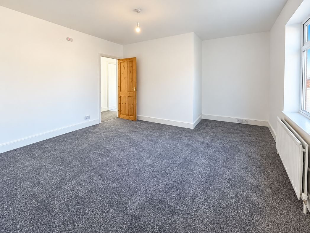 Flat Maple Street in Ashington